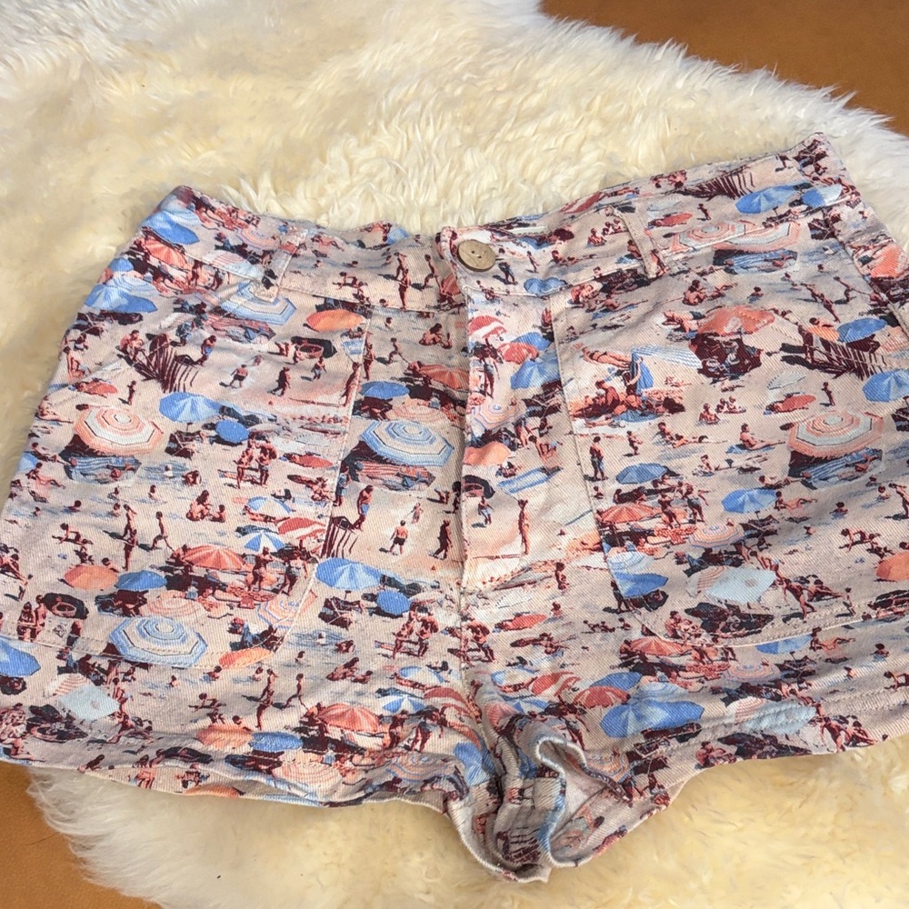 Urban Outfitters Beach Print Women's Shorts in Multicolor-Size 30
